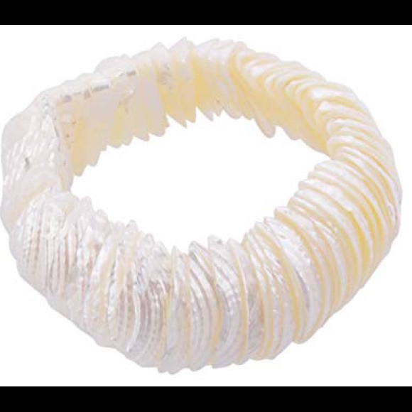 AK White Shell Bracelet - Picture 1 of 2